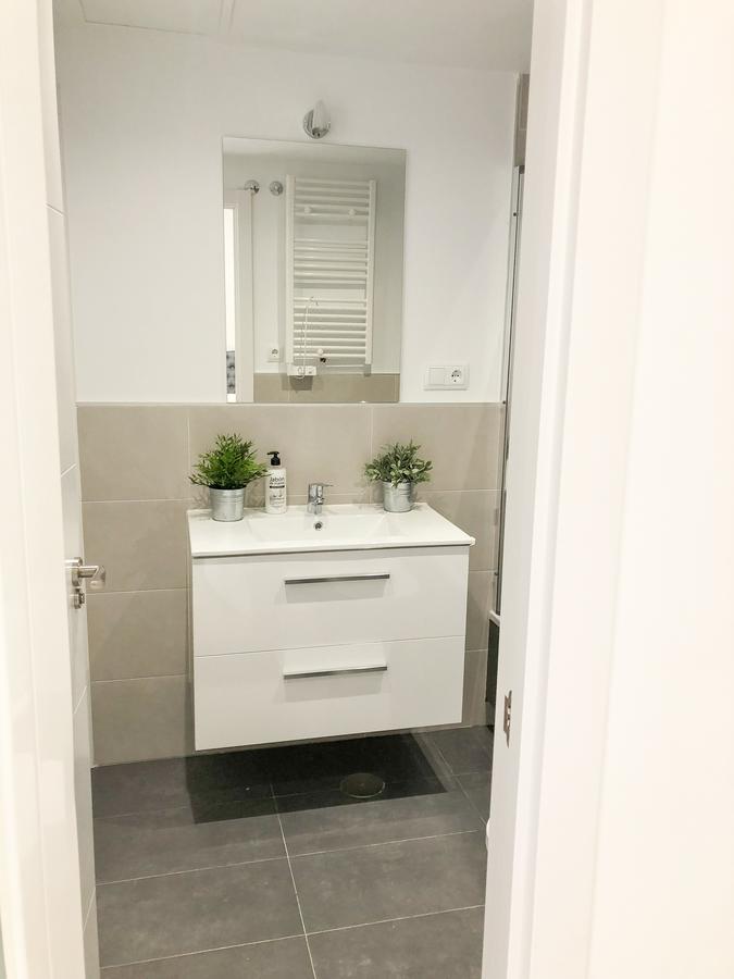 Modern With Ideal Location Next To Atocha Station Madrid Exterior foto