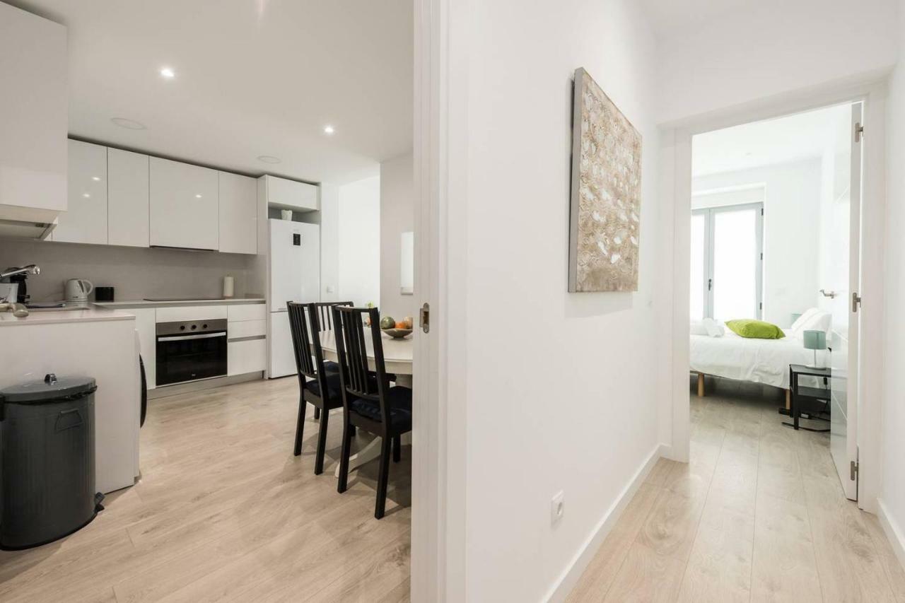 Modern With Ideal Location Next To Atocha Station Madrid Exterior foto