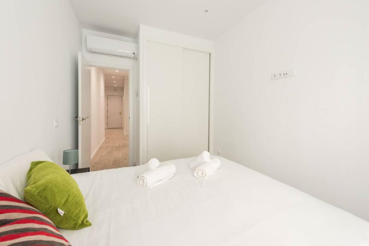 Modern With Ideal Location Next To Atocha Station Madrid Exterior foto